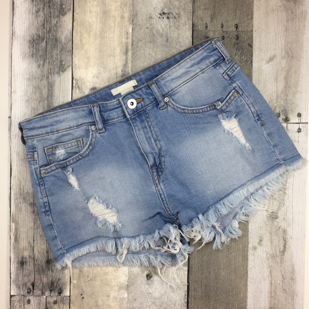 H&M Denim Shorts Size 6 Light Wash Frayed